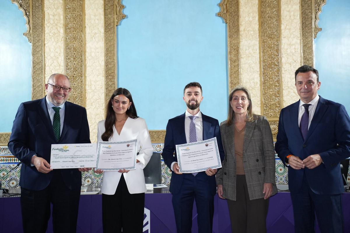 La UCO y Caja Rural del Sur premian a los mejores expedientes de grado ...