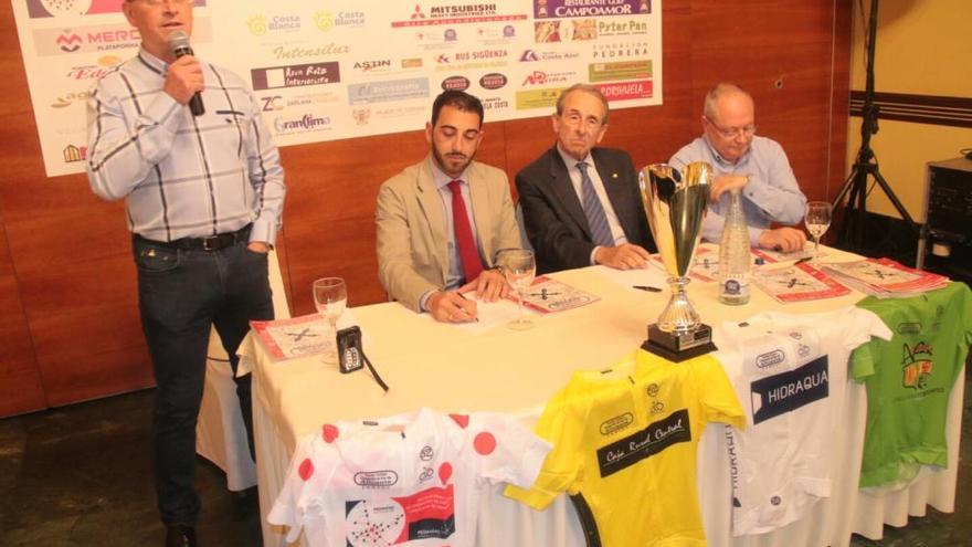 José Galiano, Dámaso Aparicio, Nicanor Bascuñana y Domingo Terrés durante la presentación de la prueba