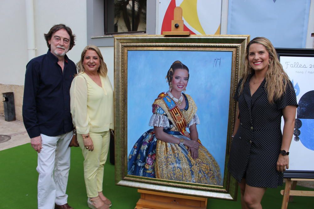 Entrega de los ninots indultados y del retrato de Marina Civera