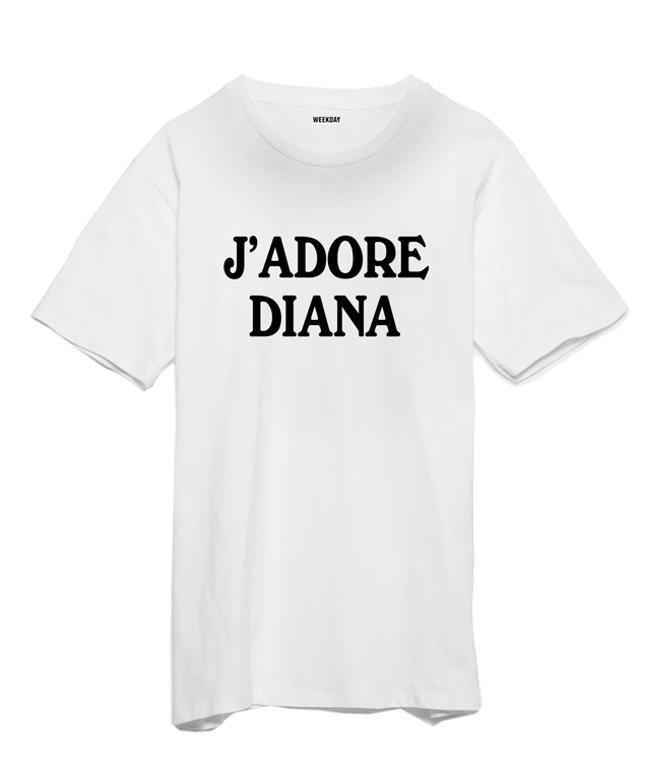Camiseta con mensaje en honor a Lady Di, de Weekday