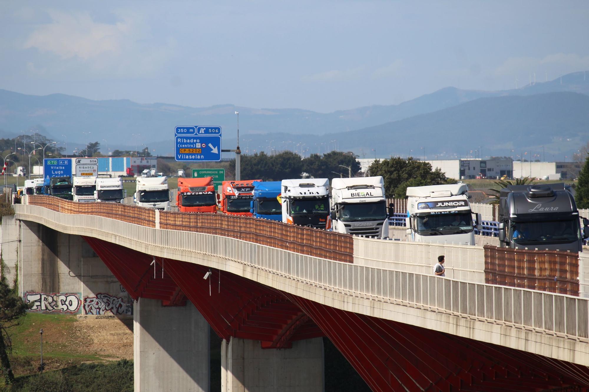 EN IMÁGENES: Así está siendo el paro del transporte en Asturias