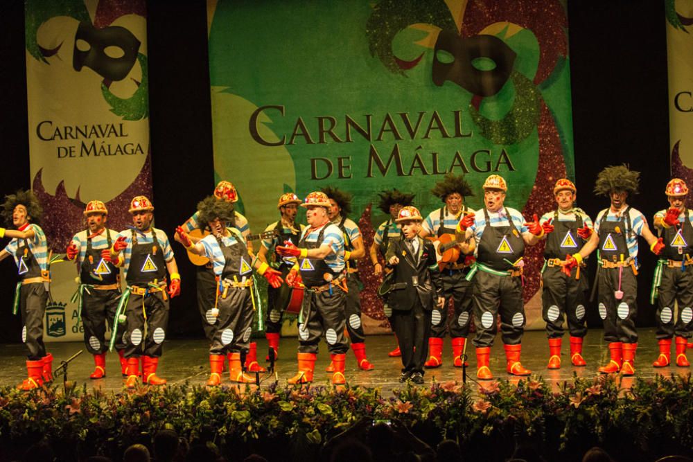 La murga de Córdoba 'Los iluminati con tomati'