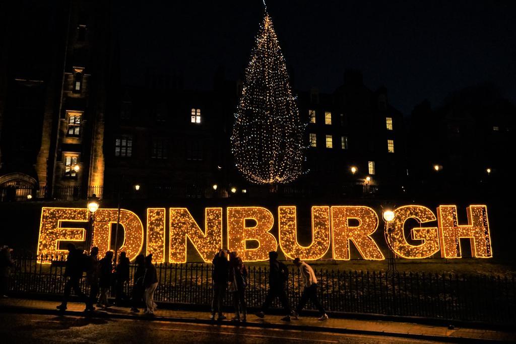 Luces en Edimburgo durante las fiestas