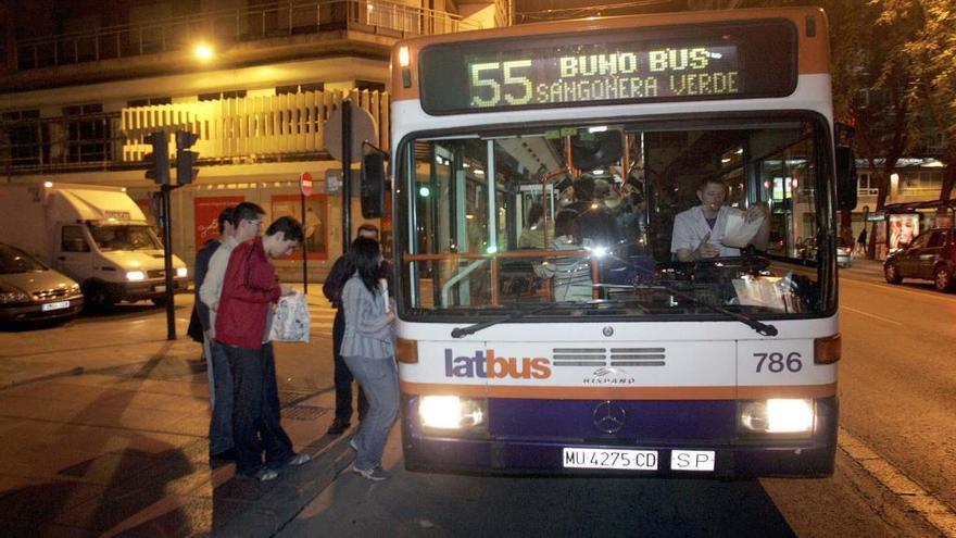 Imagen de archivo del servicio del Búho-bus