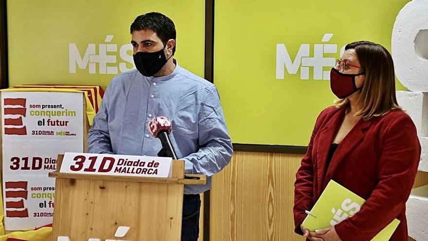 Ferrà y Busquet en rueda de prensa.