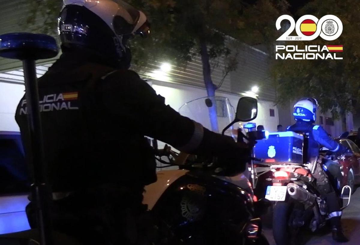 La Policía Nacional detuvo a los dos adolescentes.