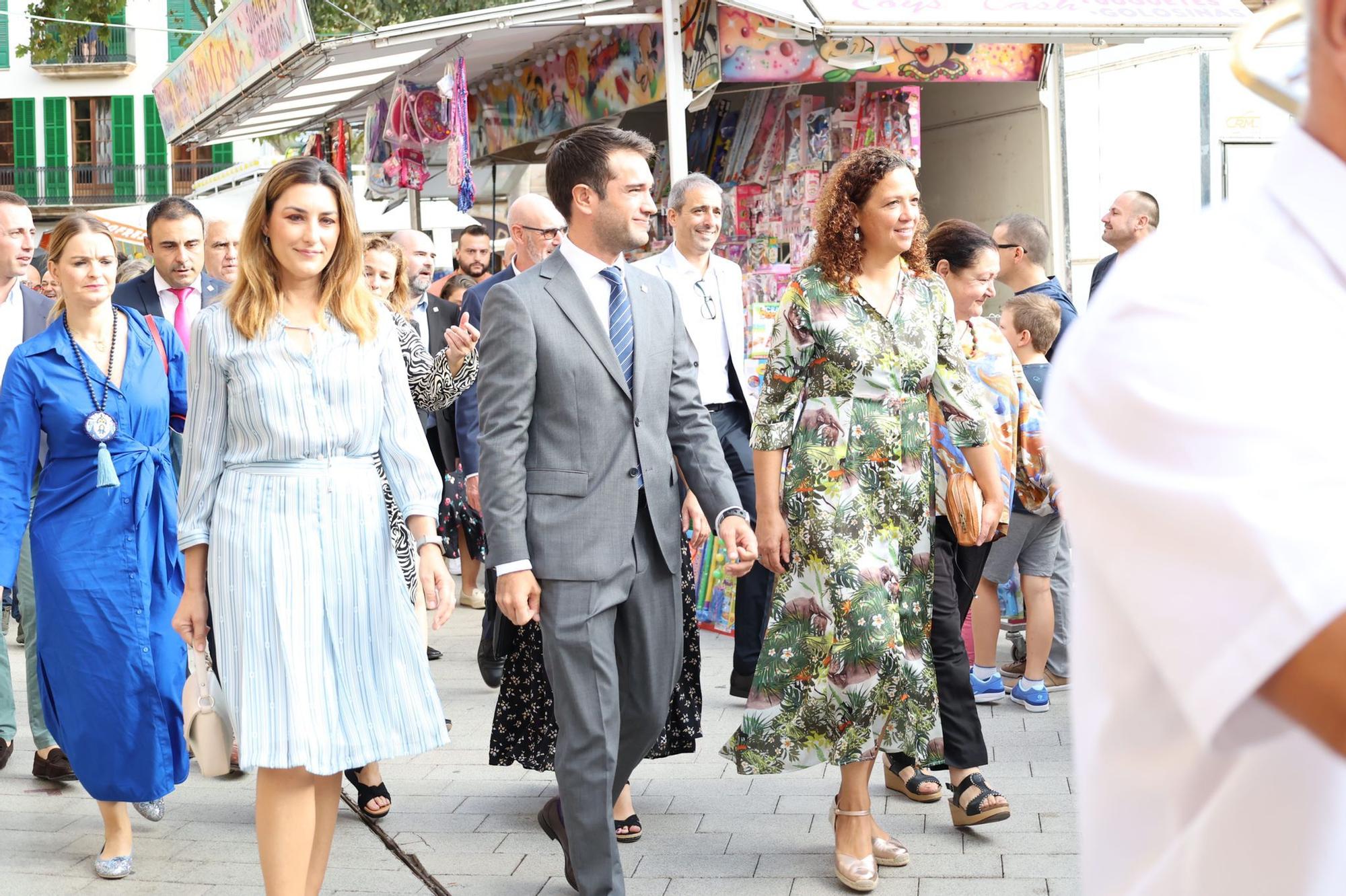 El alcalde de Llucmajor, Éric Jareño, inauguró la Fira de Llucmajor junto a Catalina Cladera