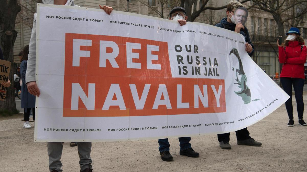 Manifestación en Berlín en apoyo a Alexei Navalni.