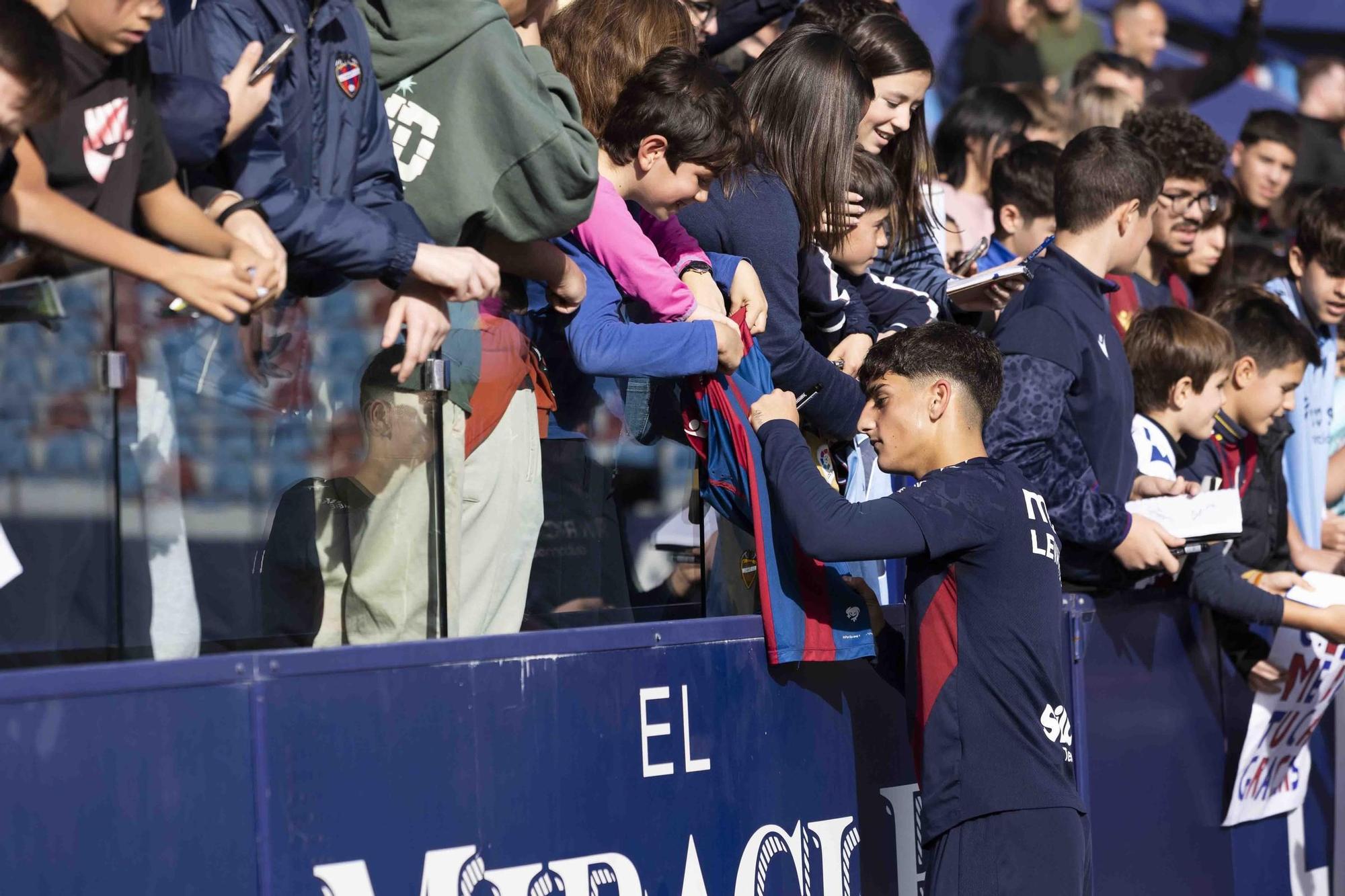 Puertas abiertas entrenamiento Levante