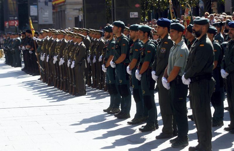 La Guardia Civil rinde homenaje a la Virgen del Pilar, su patrona.