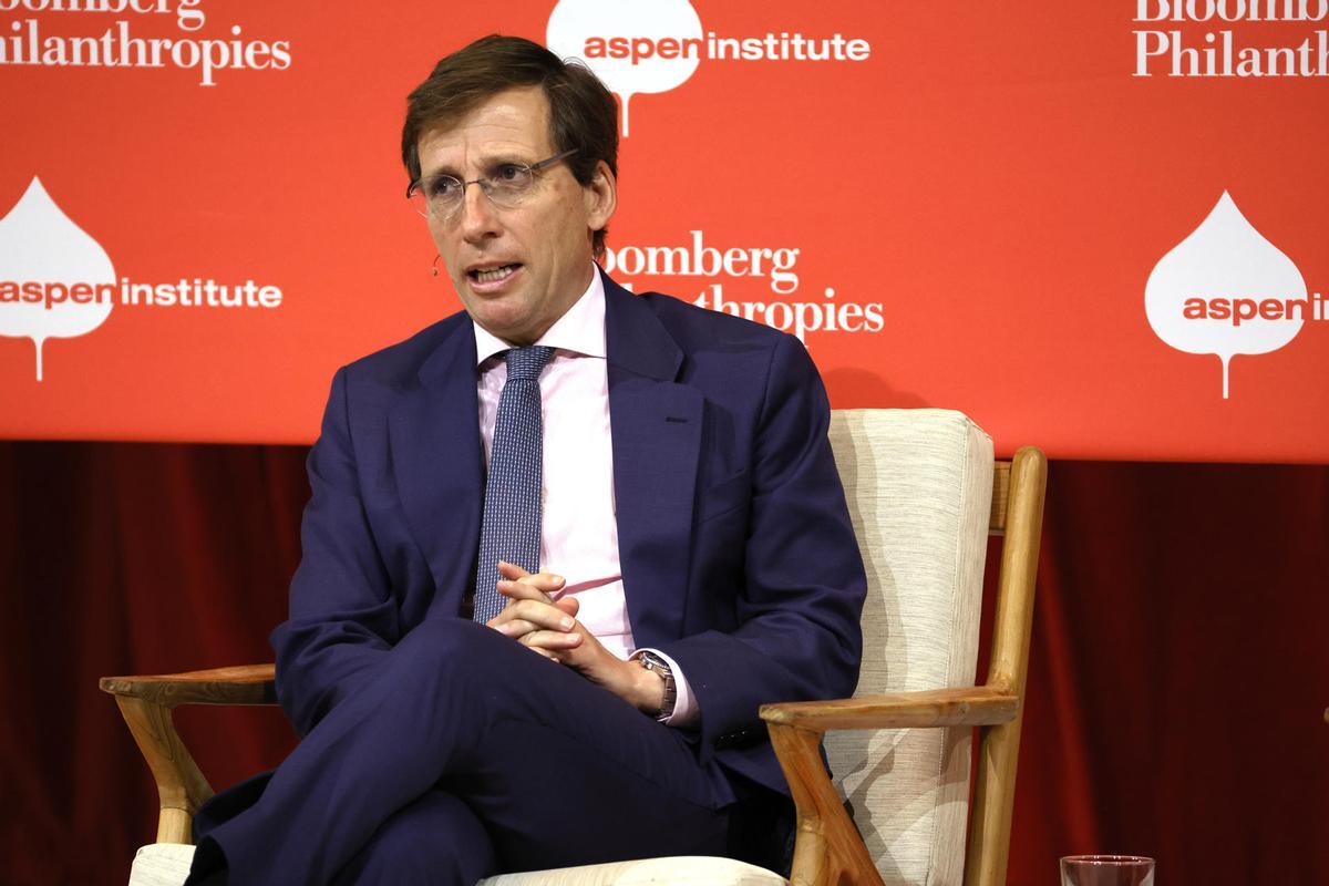 Almeida durante su intervención en Bloomberg CityLab 2026, en el Teatro Real de Madrid.