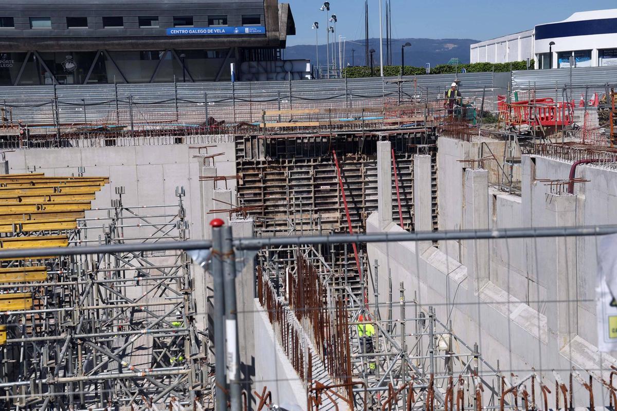 Imagen de detalle de las obras que se están ejecutando en el tanque del mercado.