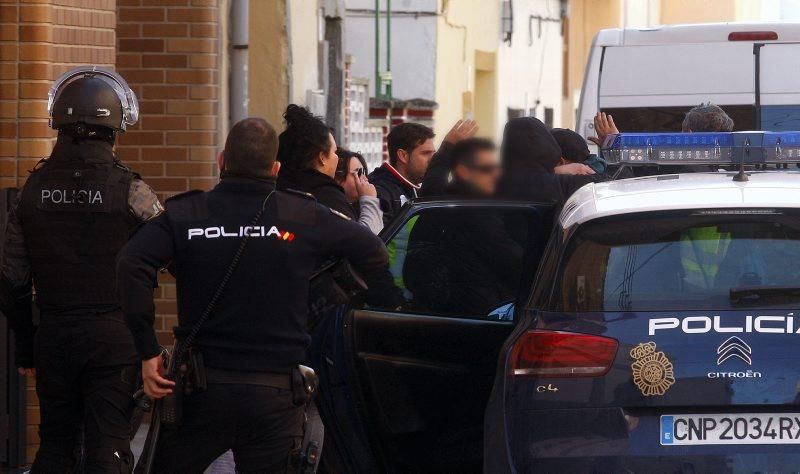 Atrincheramiento en la calle Saturno de Zaragoza