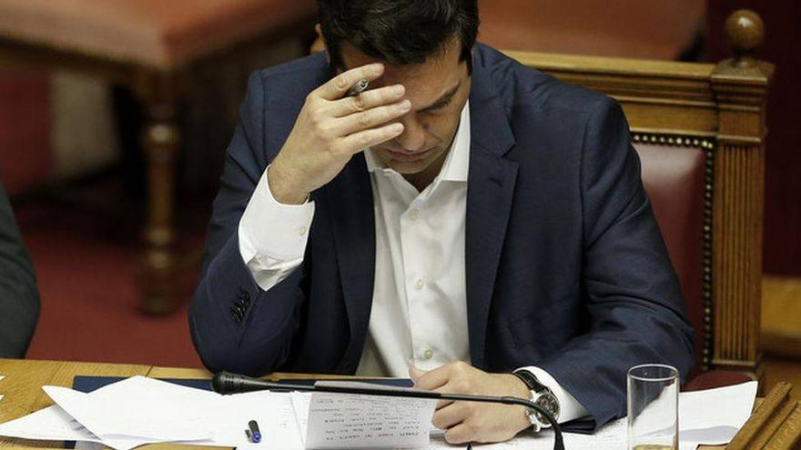 Tsipras estudia la última propuesta de Juncker