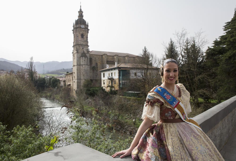 Ainhoa Rivera, un aurresku en el ayuntamiento para la hija de Begoña Tejados