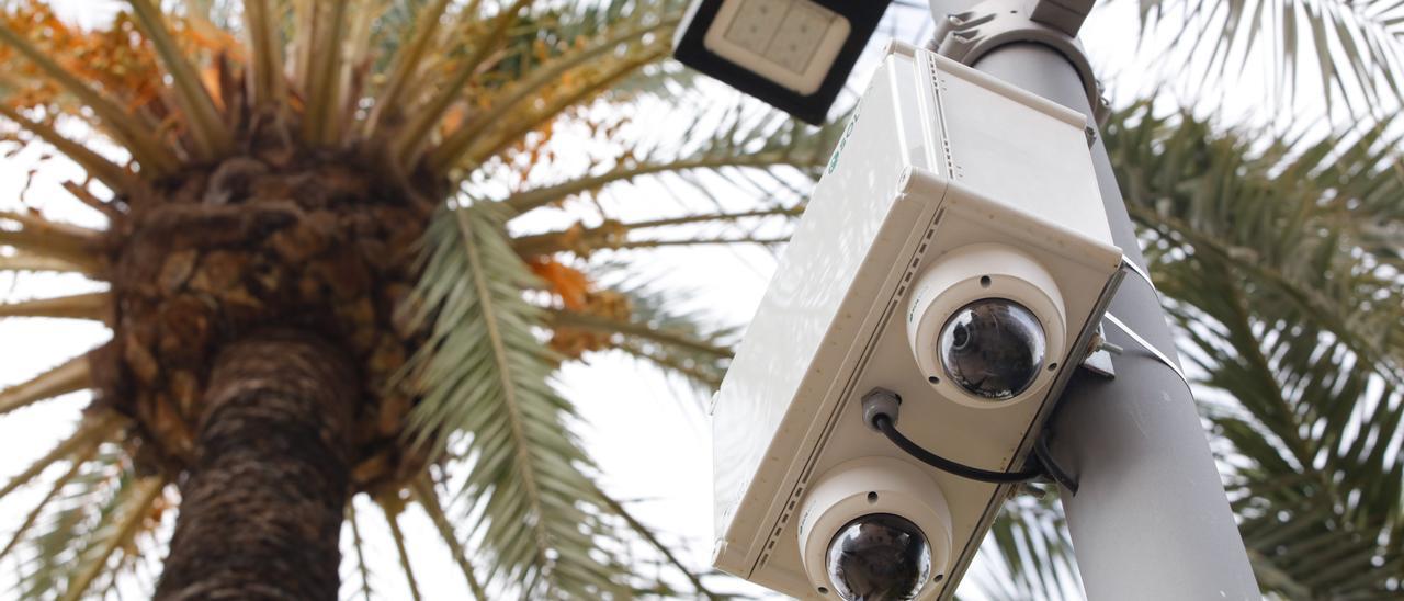 La Policía Nacional usa las cámaras de vigilancia de Ibiza para investigar  30 delitos - Diario de Ibiza