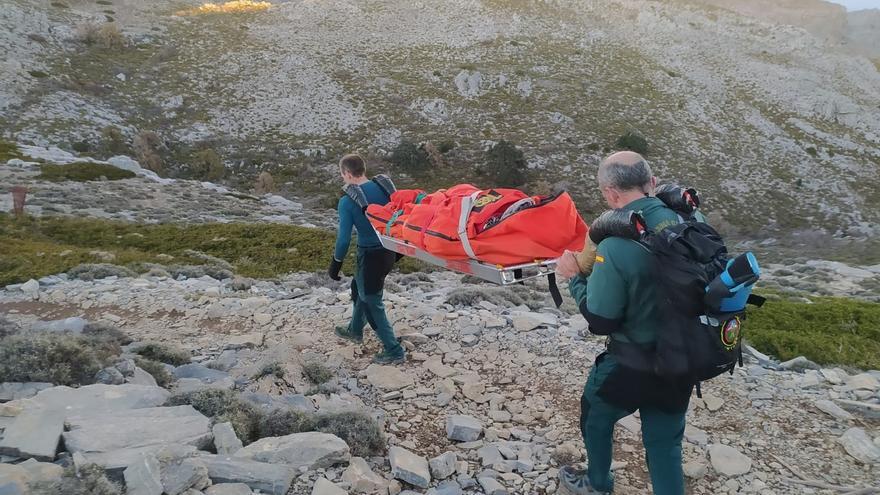 Rescatan a una senderista en el pico Torrecilla de Tolox tras caer al pisar una placa de hielo