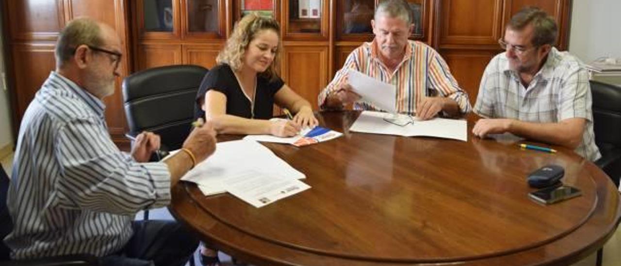 Firma del nuevo convenio de colaboración.