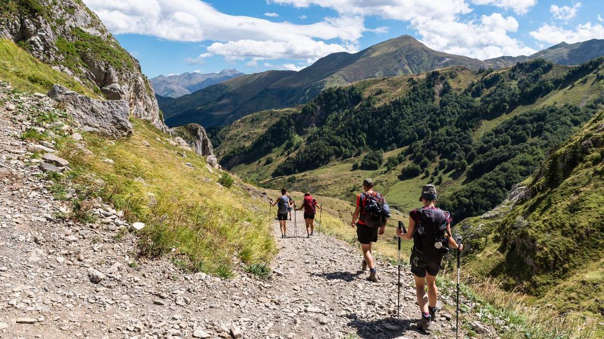 Si no tienes con quién salir este fin de semana, los grupos de excursionistas son una gran opción