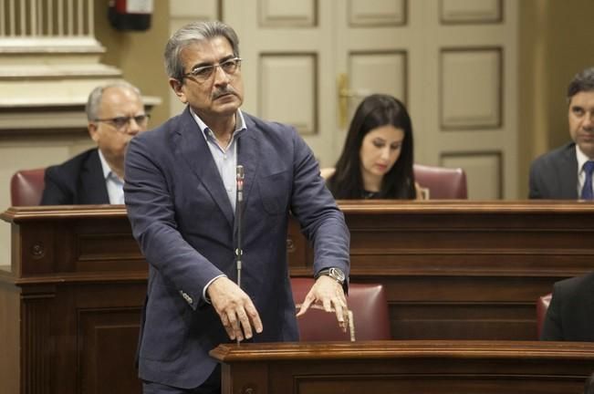 18/04/2017.CANARIAS POLITICA.Pleno del Parlamento de Canarias..Fotos: Carsten W. Lauritsen