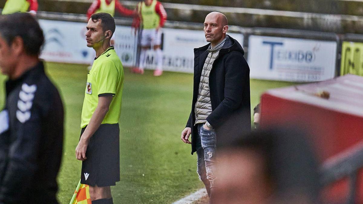 Gabri Garcia, durant el partit del passat diumenge entre l&#039;Olot i el Nàstic al Municipal.