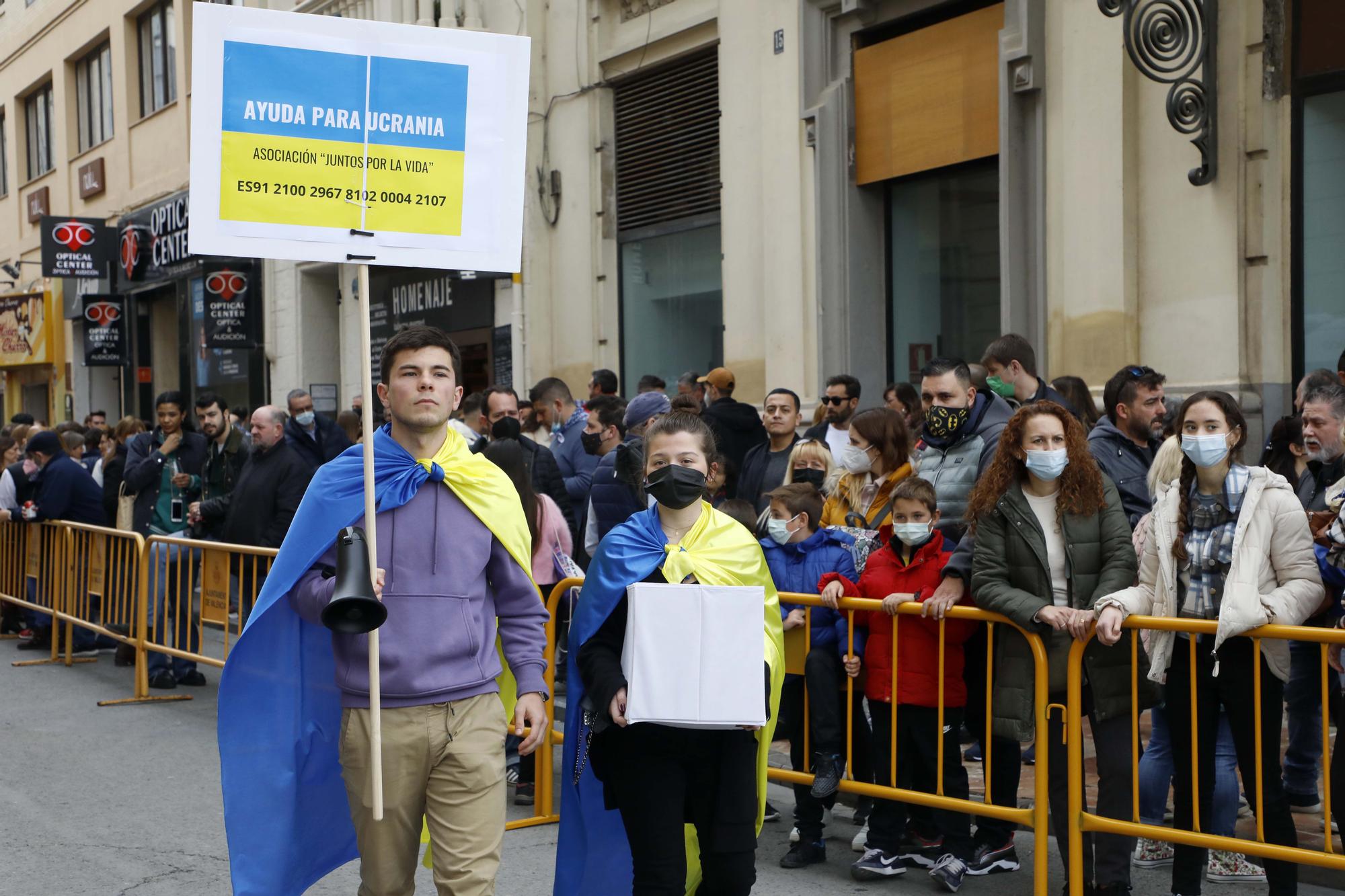 La mascletà con los colores de Ucrania, en imágenes