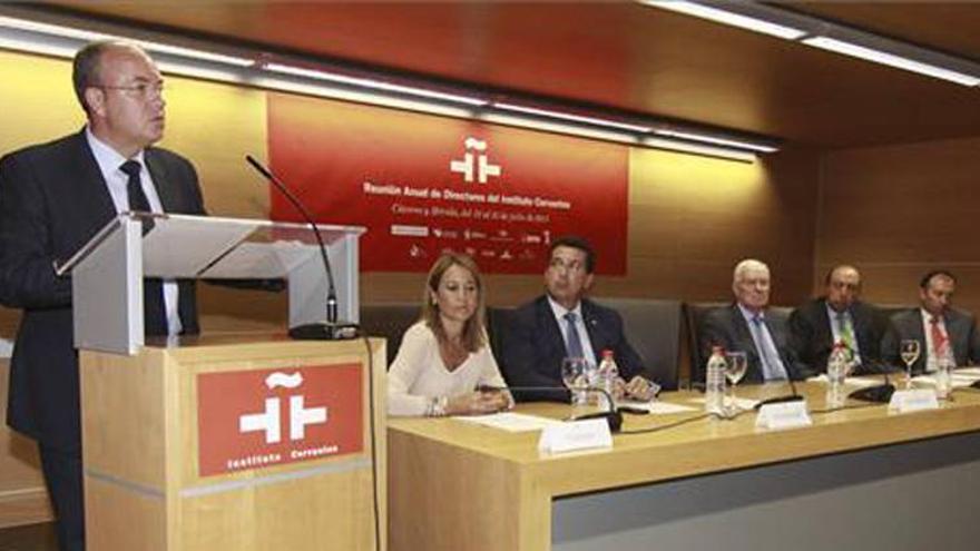 Instituto Cervantes trabajará para incorporar a los países hispanohablantes