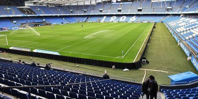 Vuelve la Liga a A Coruña, no el fútbol