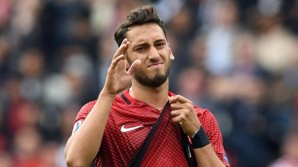 Calhanoglu culpa a su padre de la sanción de cuatro meses