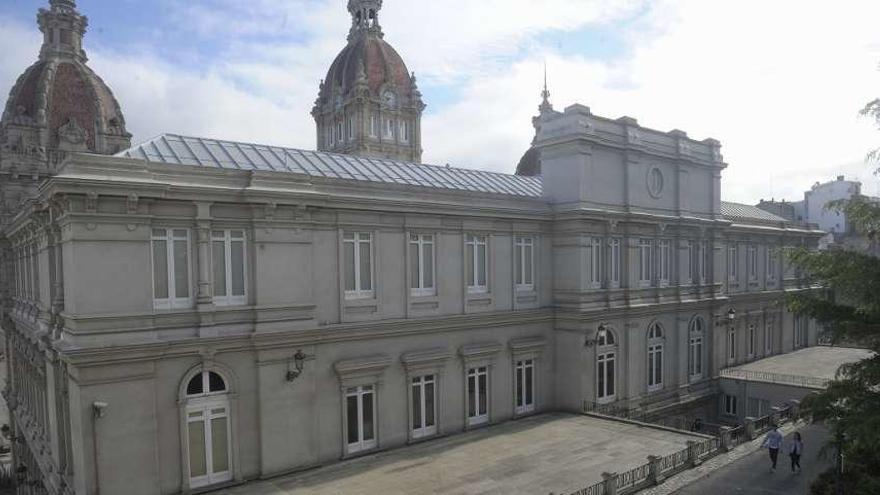 Fachada posterior del palacio municipal de María Pita.