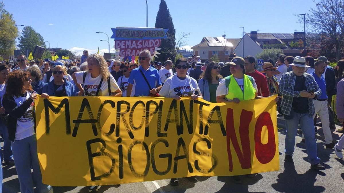 Manifestación en Colmenar contra la planta de biogás que rechazan los vecinos