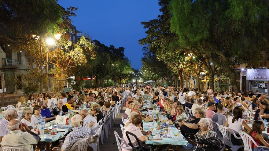 Más de 500 personas se dan cita en Benaguasil en la cena solidaria contra el cáncer