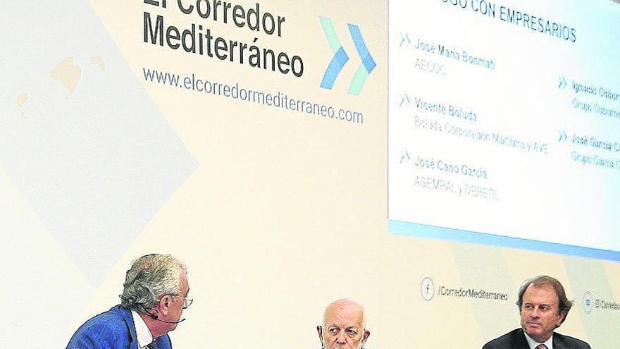 García Carrión: &quot;Murcia es la única región que no tiene el AVE pactado en 2001&quot;