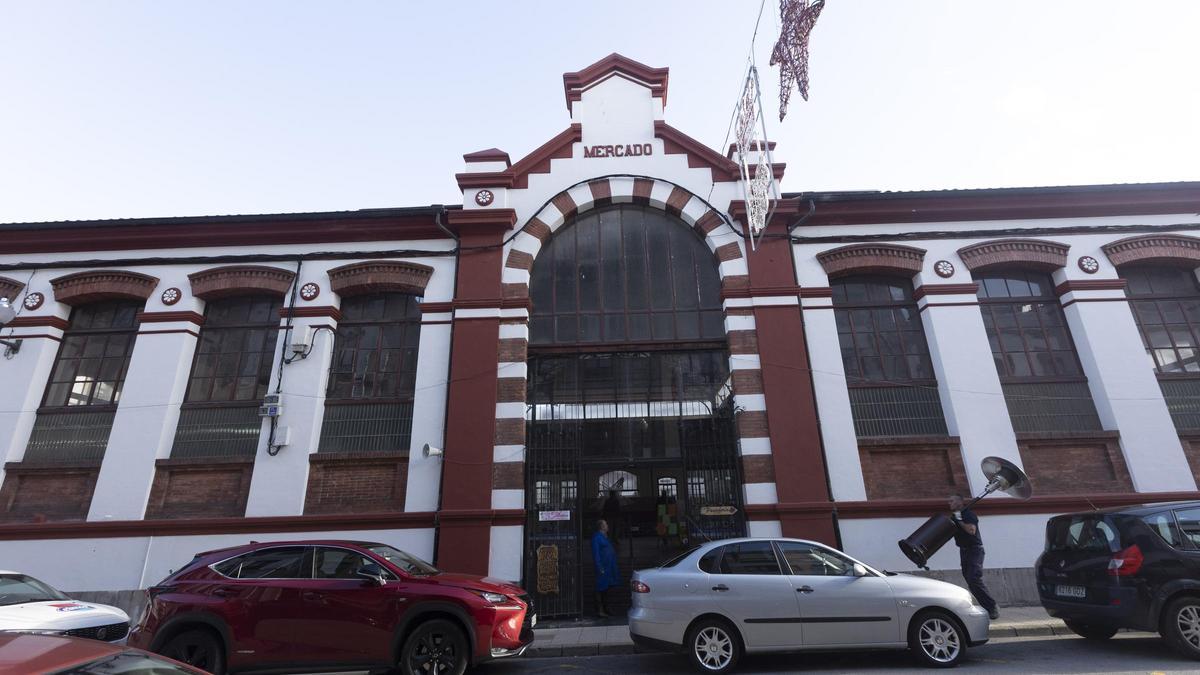 Exterior de la Plaza de Abastos, en una imagen de archivo.