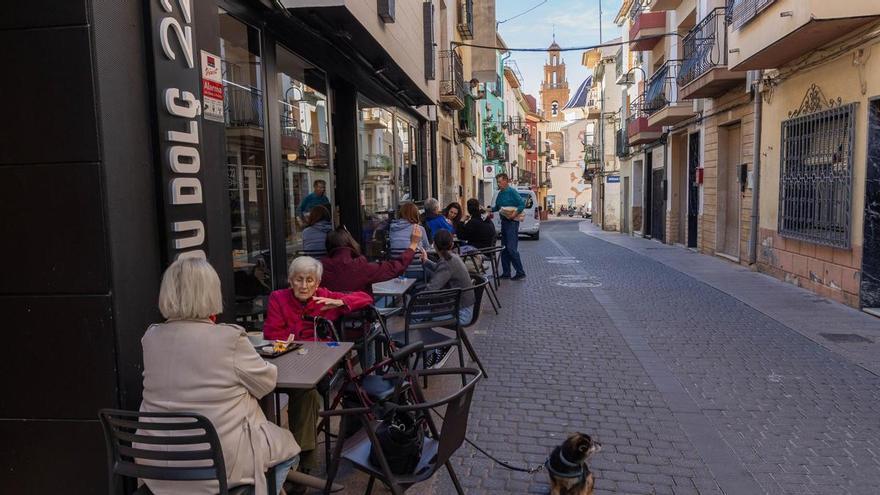 "Es un político de calle, no de despachos": Finestrat retrata a Pérez Llorca, su vecino más mediático
