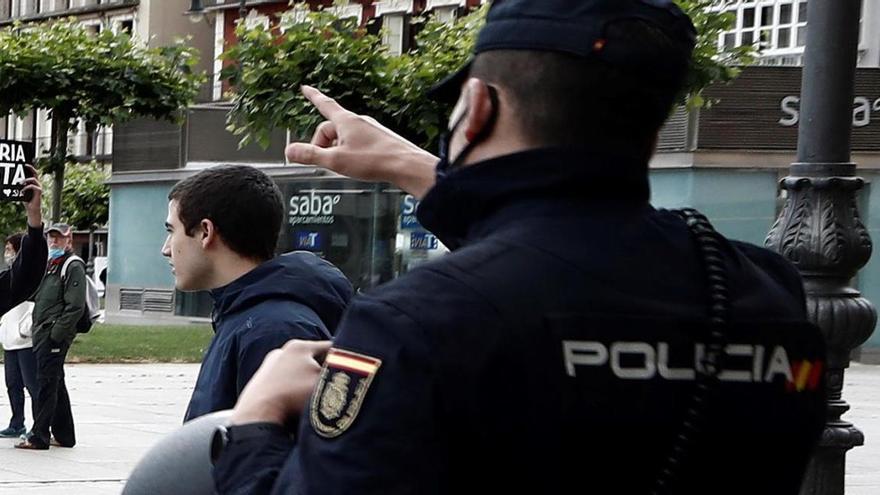 Detenida en estado ebrio por no ponerse mascarilla ni guardar la distancia