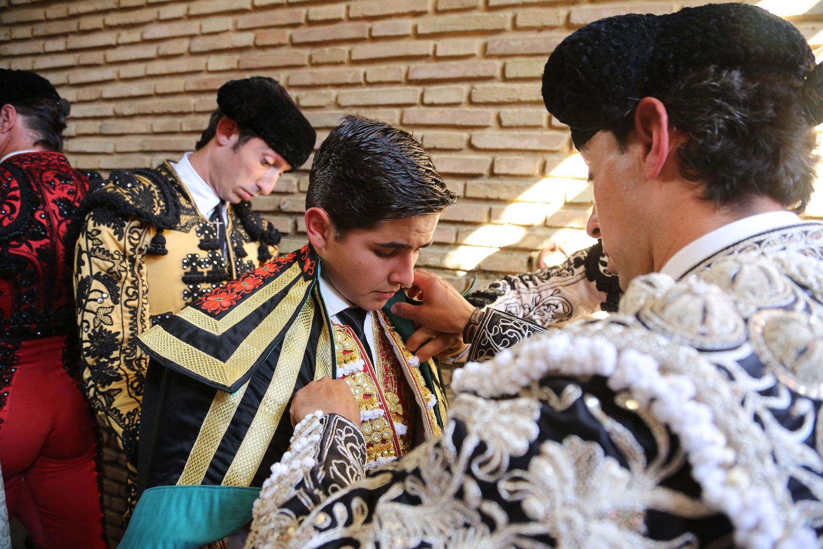 Román toma la alternativa y la puerta grande se abre para Roca Rey y Ortega