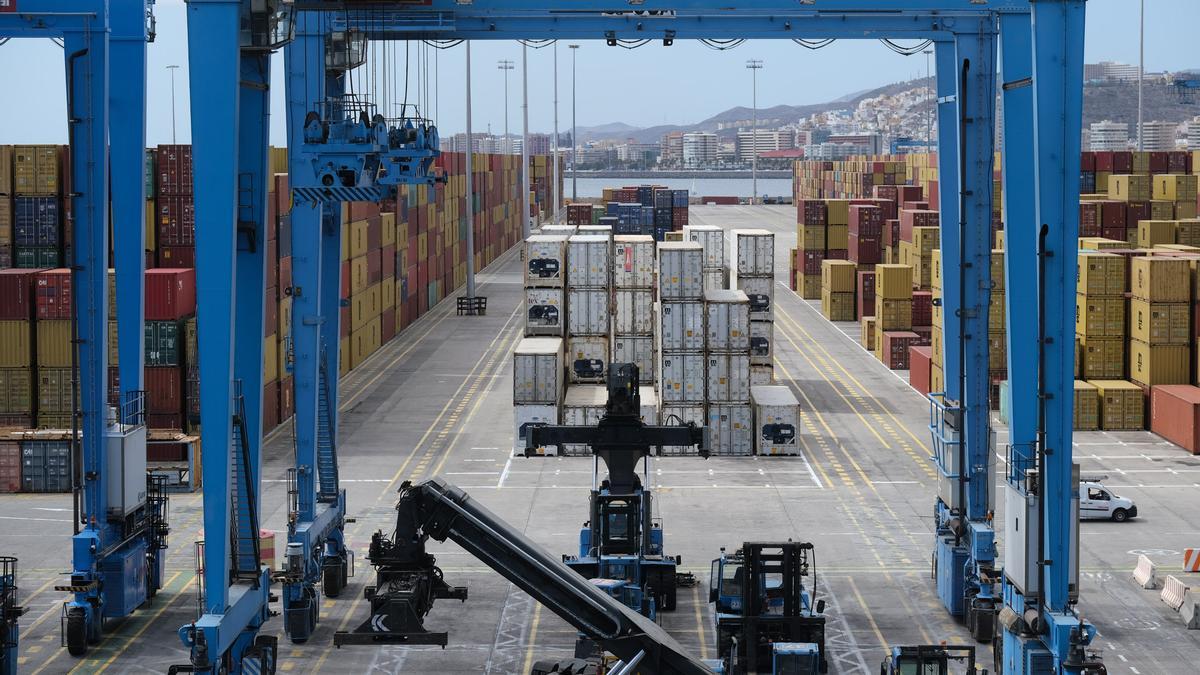 Terminal de contenedores Opcsa en el Puerto de Las Palmas.