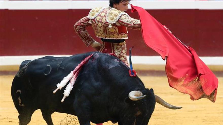 Oreja de poco peso para Roca Rey