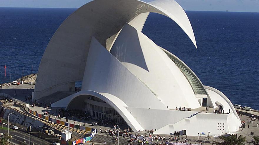 El Auditorio de Tenerife, similar al Palau de les Arts.