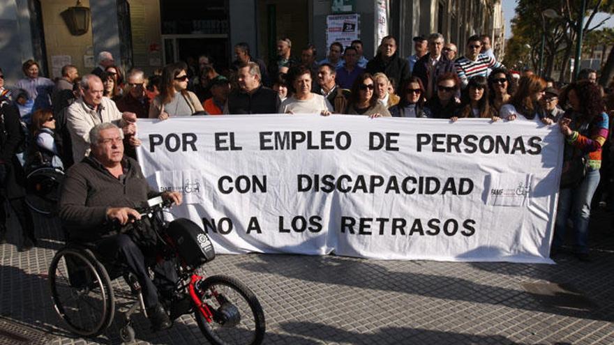 Imagen de archivo de una protesta exigiendo empleo para personas con discapacidad.