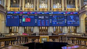 La Bolsa española cae el 1,17 % y pone en riesgo los 13.200 puntos, por guerra comercial