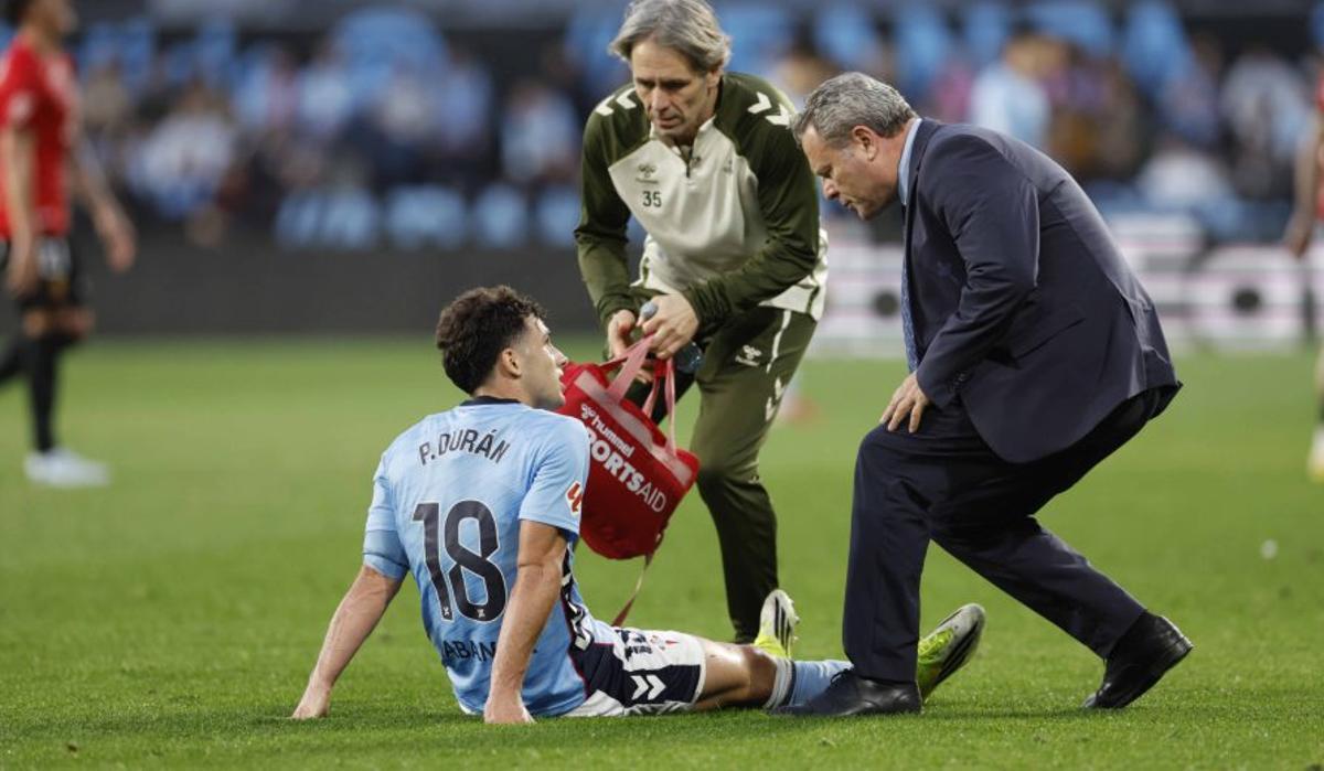 Pablo Durán, atendido por el doctor Cota y por Ernesto Vieito. | PABLO H. GAMARRA