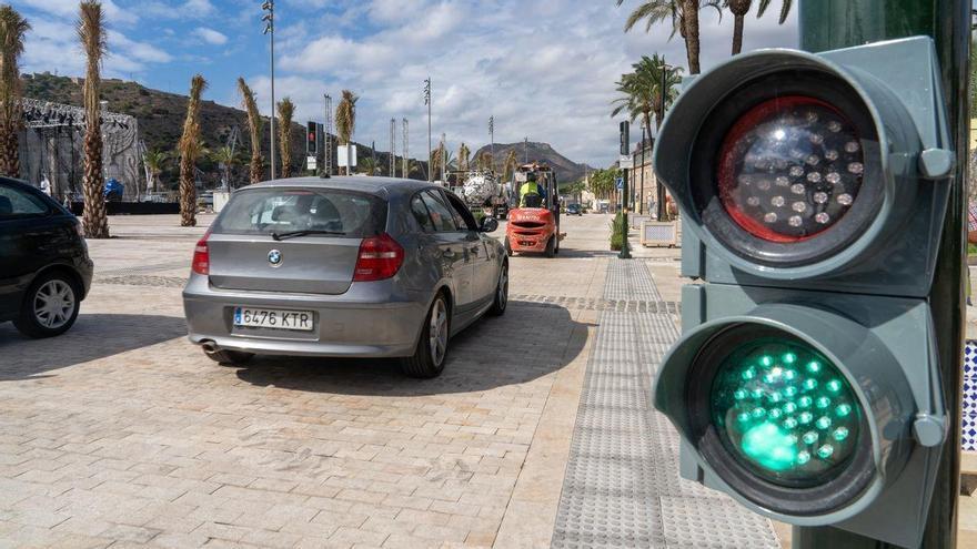 Bizum o tarjeta bancaria para pagar el sello del coche en Cartagena