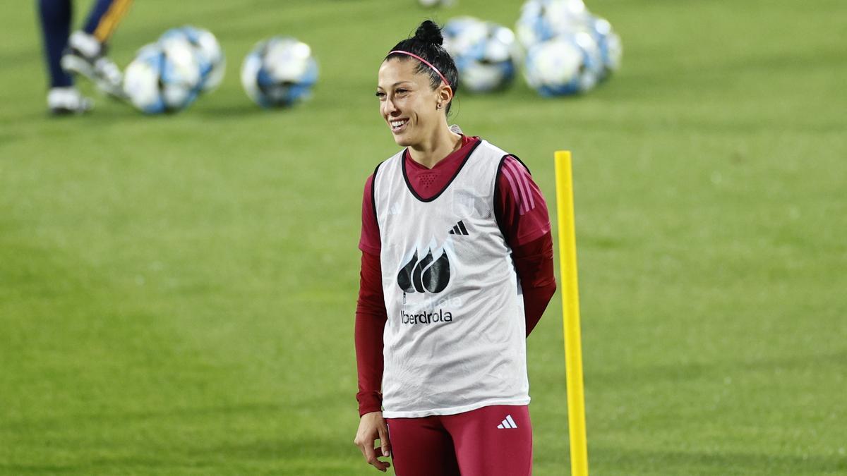 Jenni Hermoso en un entrenamiento de la Selección.