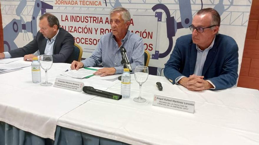 Un congreso de UGT analiza las claves de la digitalización y robotización en los procesos productivos