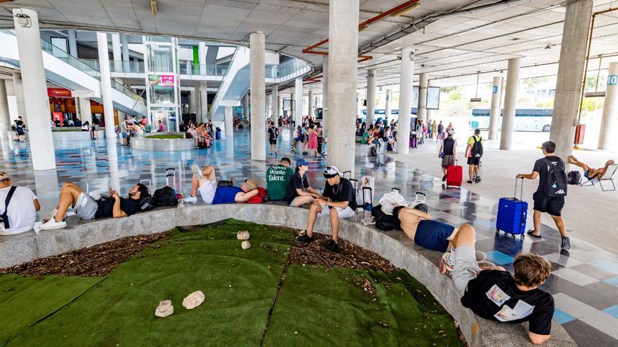 Ortiz vuelve a hacerse con la estación de autobuses de Benidorm 20 años después