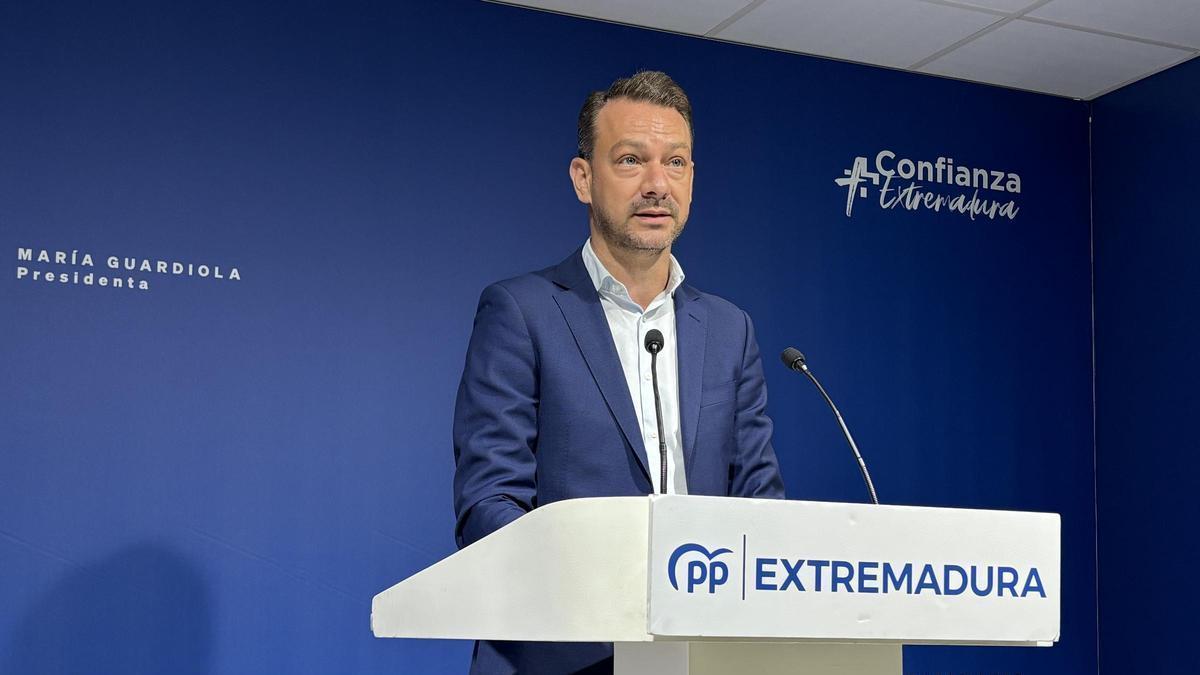 El portavoz del PP de Extremadura, Luis Miguel Núñez, este viernes.