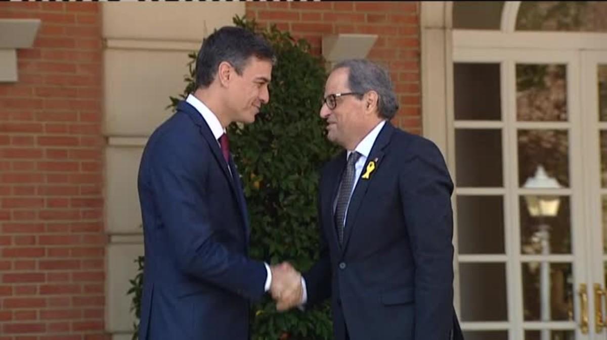 atlas-2018-0709-cordialidad-y-sonrisas-en-el-primer-encuentro-entre-snchez-y-el-president-de-la-generalitat