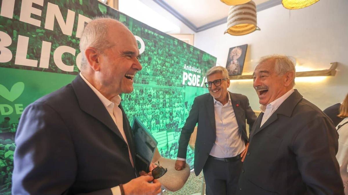 Manuel Chaves visita Málaga en la campaña andaluza